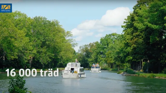 Två båtar på Göta kanal