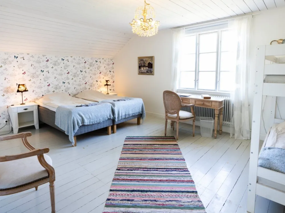 Lyrsta R B&B