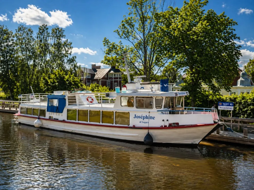 Guidad kryssning från Söderköping till Aspöja med M/S Joséphine