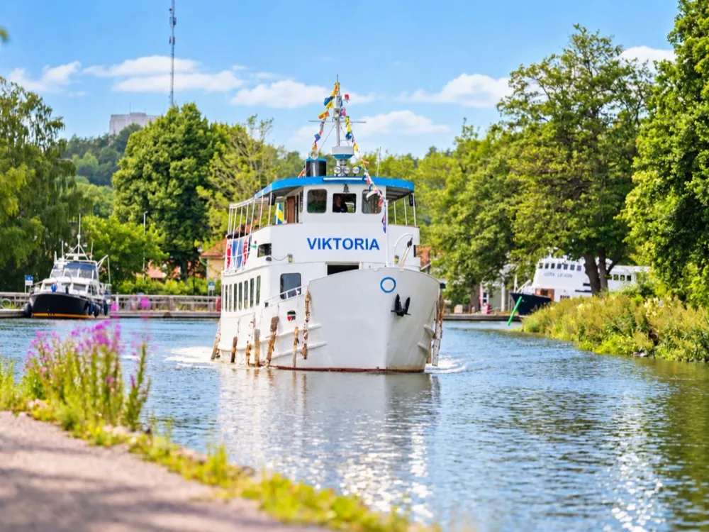 Kanaltur med ölprovning på Asplången med M/S Viktoria 