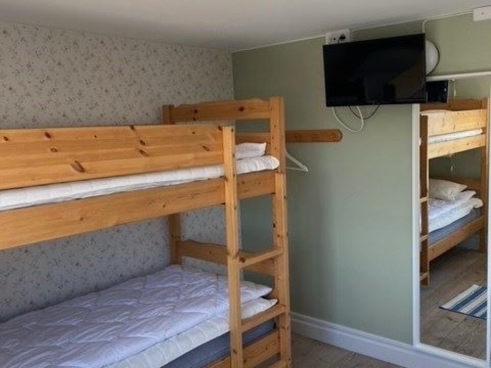 Room No 1 (4 beds)