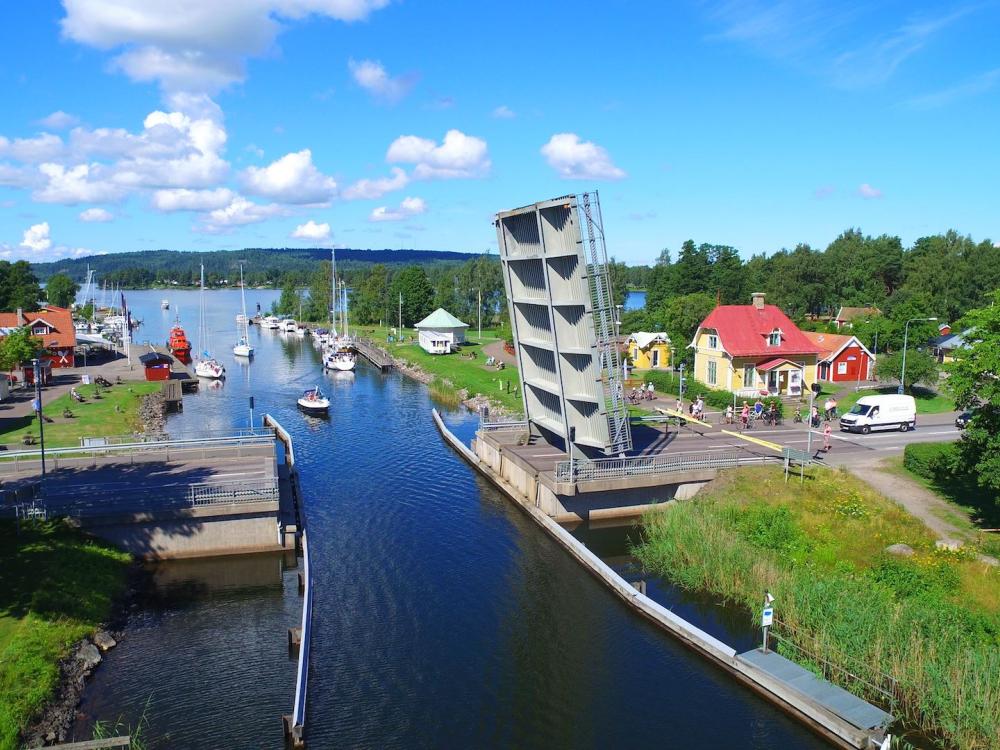Karlsborgs gästhamn - en myllrande kanalhamn