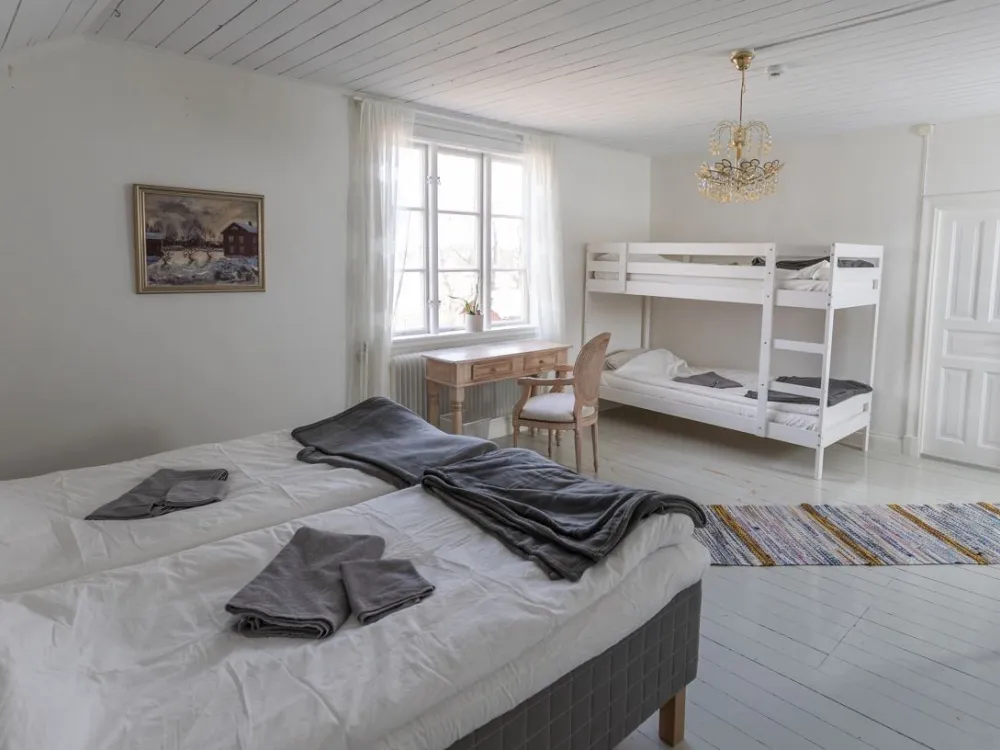 Lyrsta R B&B