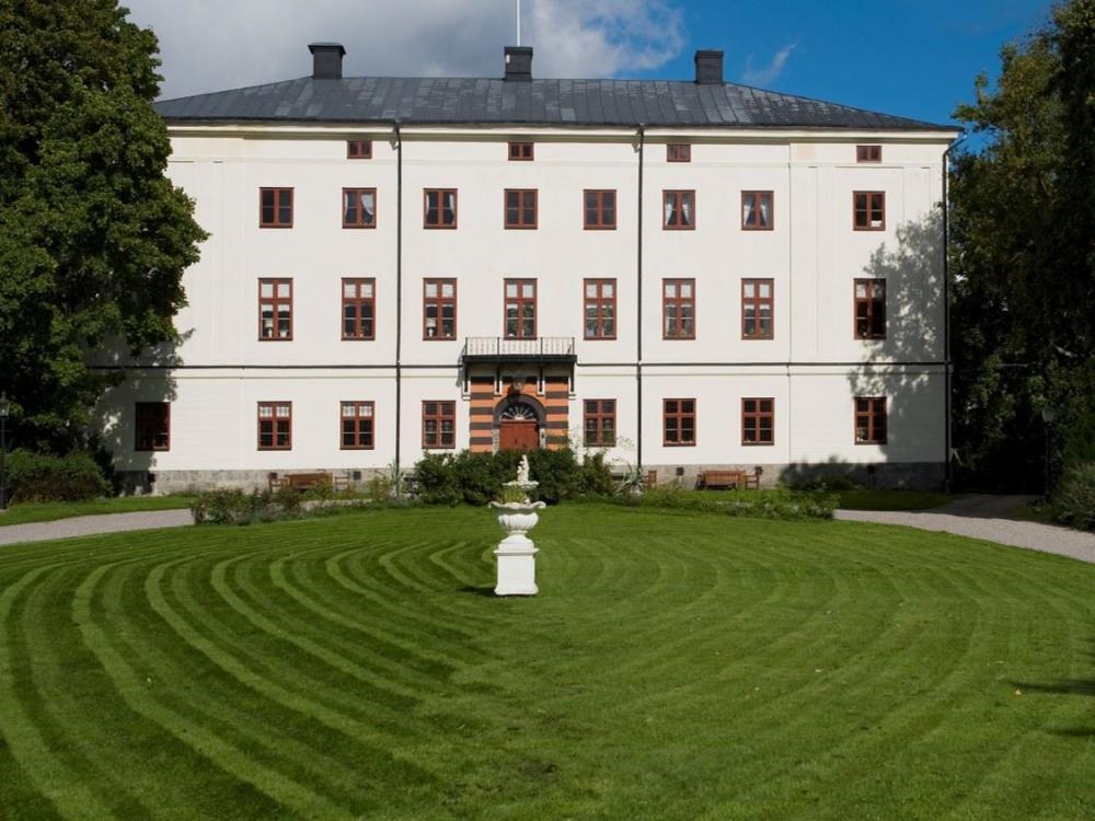 Hotell utanför Söderköping-Bo i en fascinerande slottsmiljö