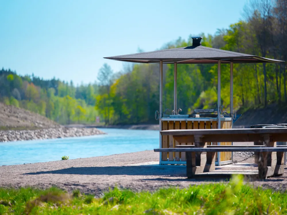 Rest stop with barbecue pit at Norsholm