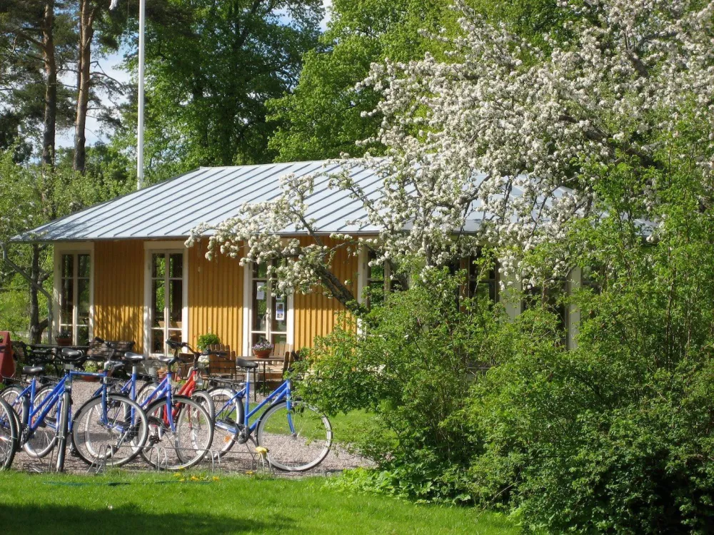 STF Tåtorp Café & accommodation Göta kanal