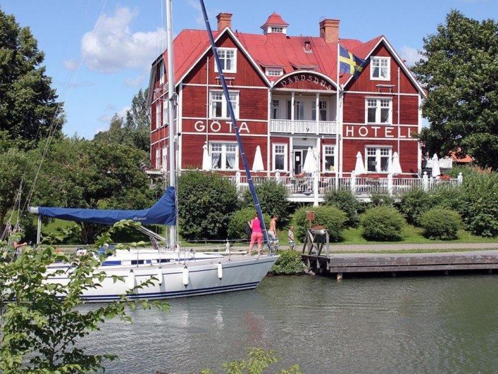 Charmigt hotell i Borensberg- Fem steg från Göta kanal