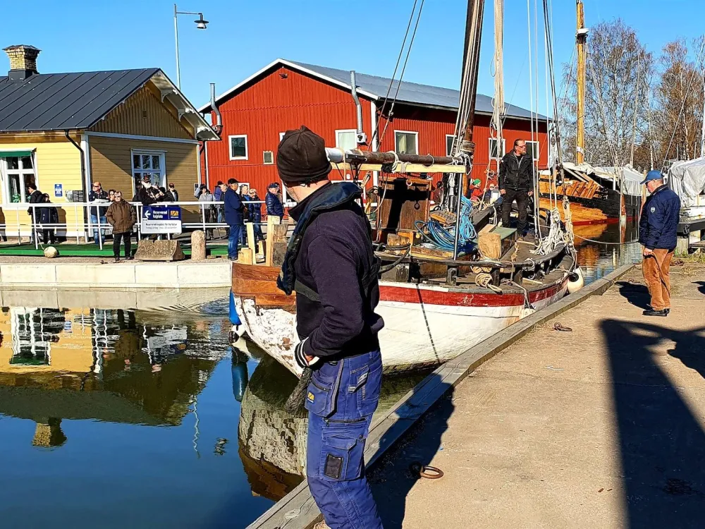 Indockning i torrdockan i Sjötorp