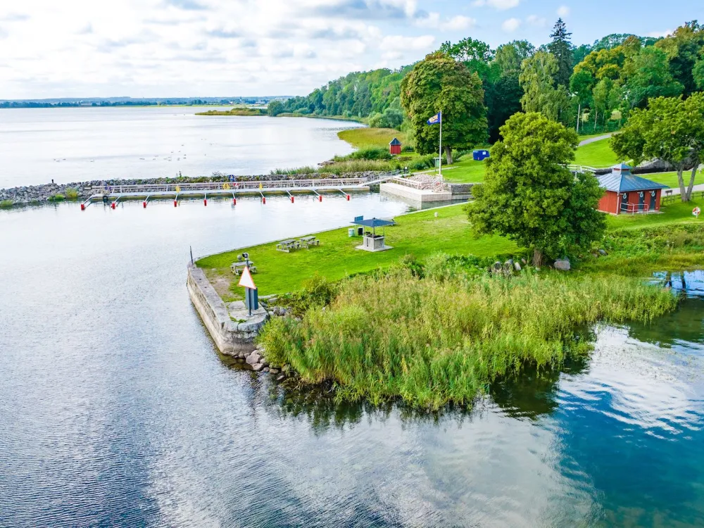 Grillplats vid Bergs nedre gästhamn