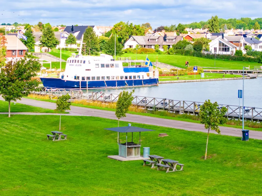 Barbecue area by the Berg Basin, at the locks in Berg.