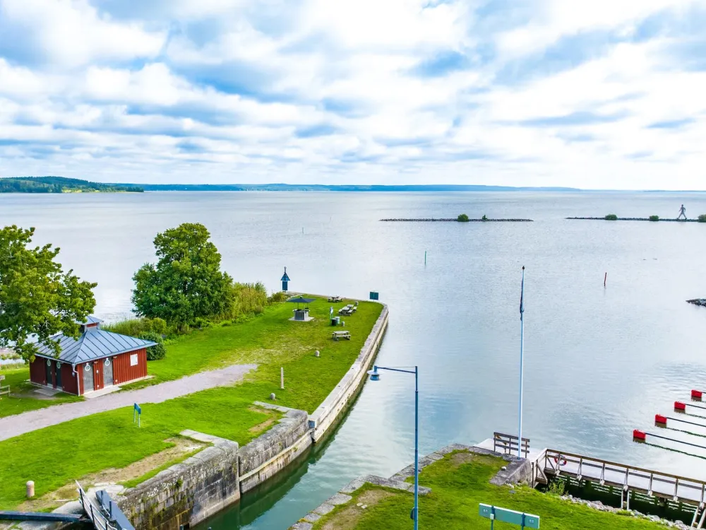 Berg's lower guest harbour on Lake Roxen