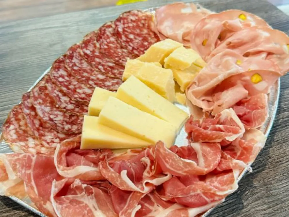 Delikatessentablett der Emilia-Romagna