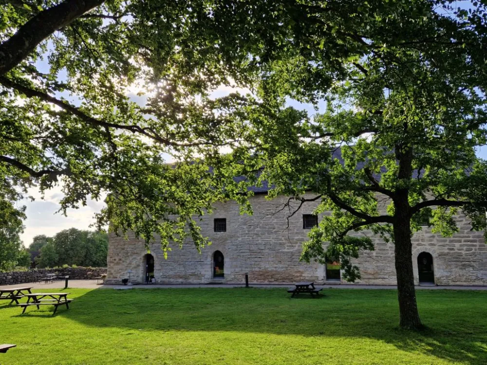 Guidad visning "Vad döljer sig bakom Vreta klosters väggar och murar" på Vreta Kloster
