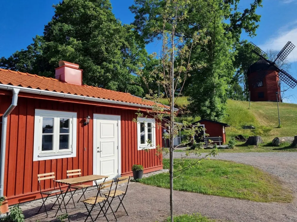 Kvarnstugan (30 m2, 4+4 Betten, WC/Dusche)