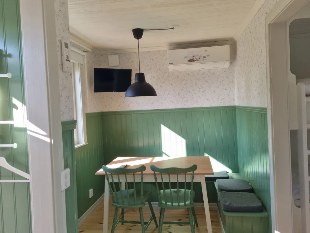 Kvarnstugan (30 m2, 4+4 Betten, WC/Dusche)
