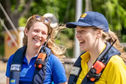 Arbetsledare och slussvärd 