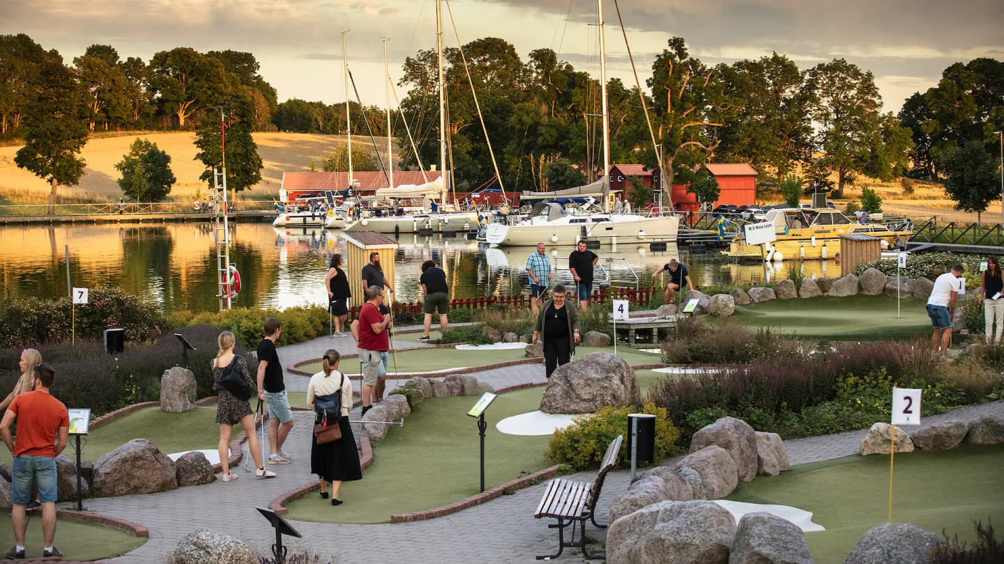 Minigolf vid Bergs slussar