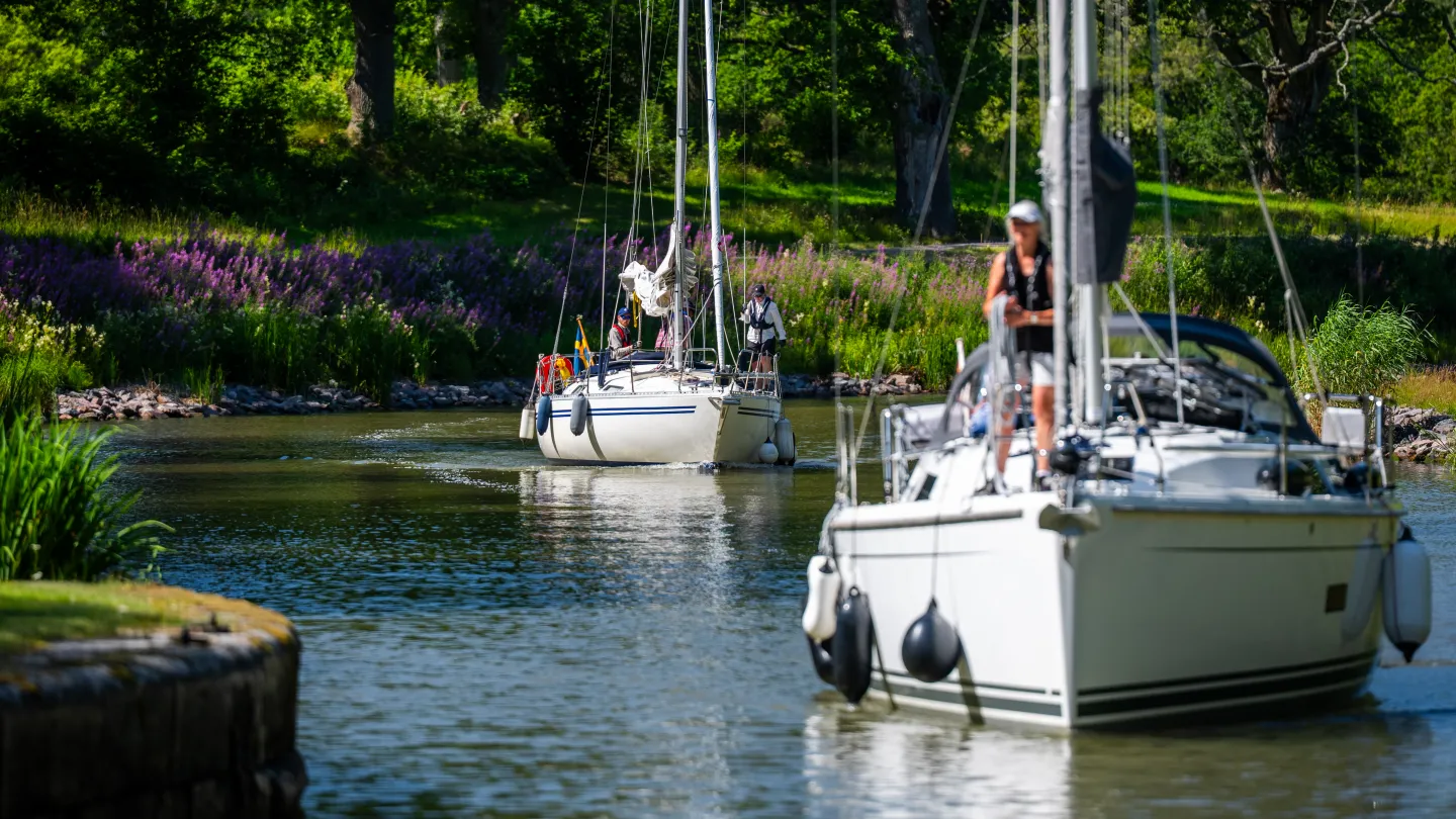 Fritidsbåtar på göta kanal 