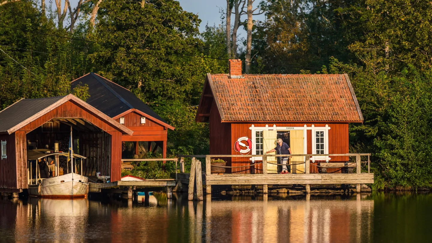 Båthus vid Göta kanal